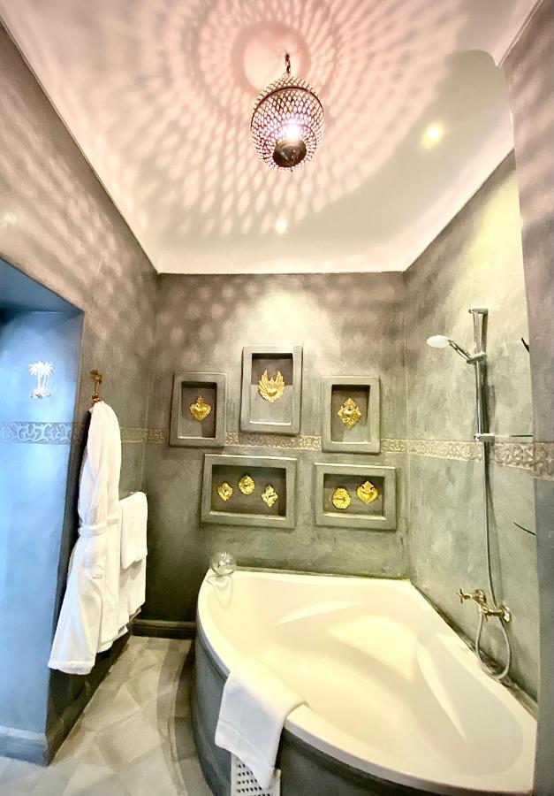 Riad Dar Adal Exclusivite 2 A 6 Personnes Petit Dejeuner Compris Place Jemaa El Fna Marrakesh Ngoại thất bức ảnh